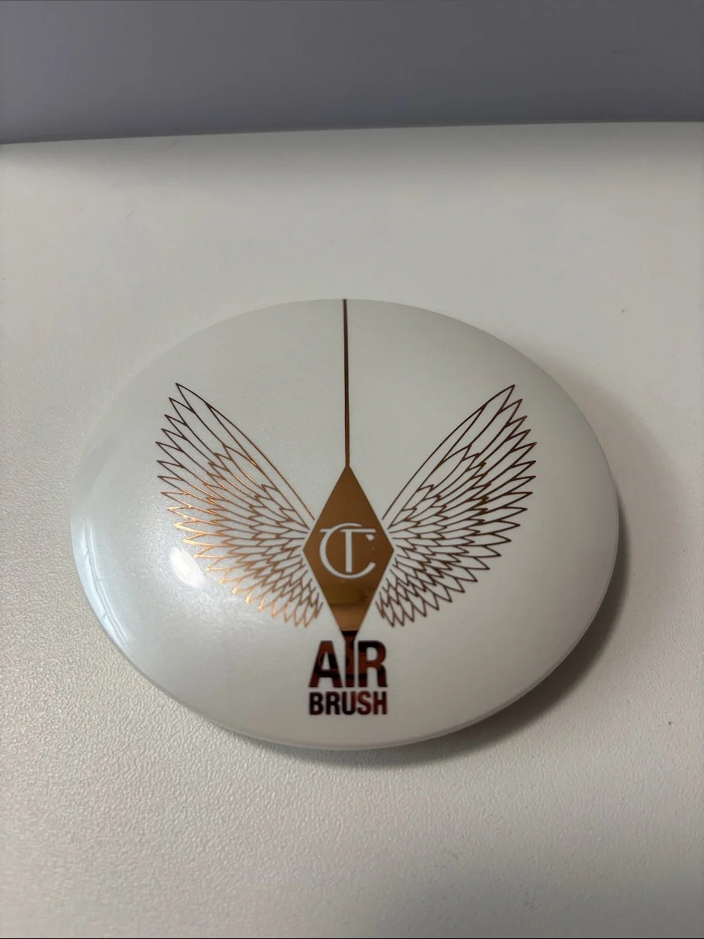 Charlotte Tilbury Airbrush Brightening Powder - White & Gold Accents